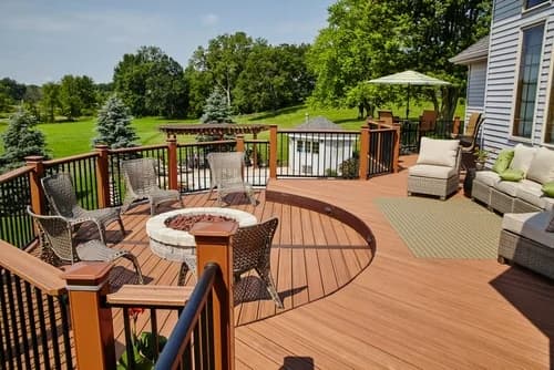 Custom Decking and Outdoor Living - Sacramento CA